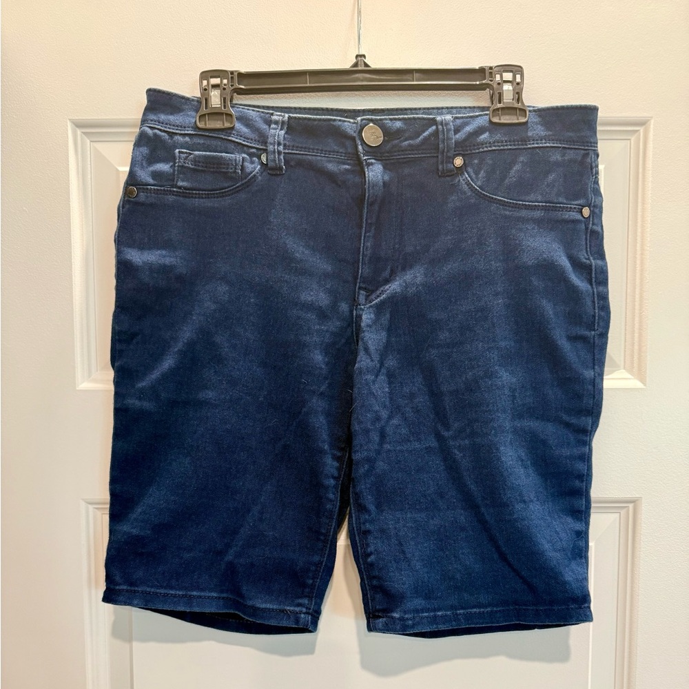 1822 Denim Blue Jean Bermuda Shorts